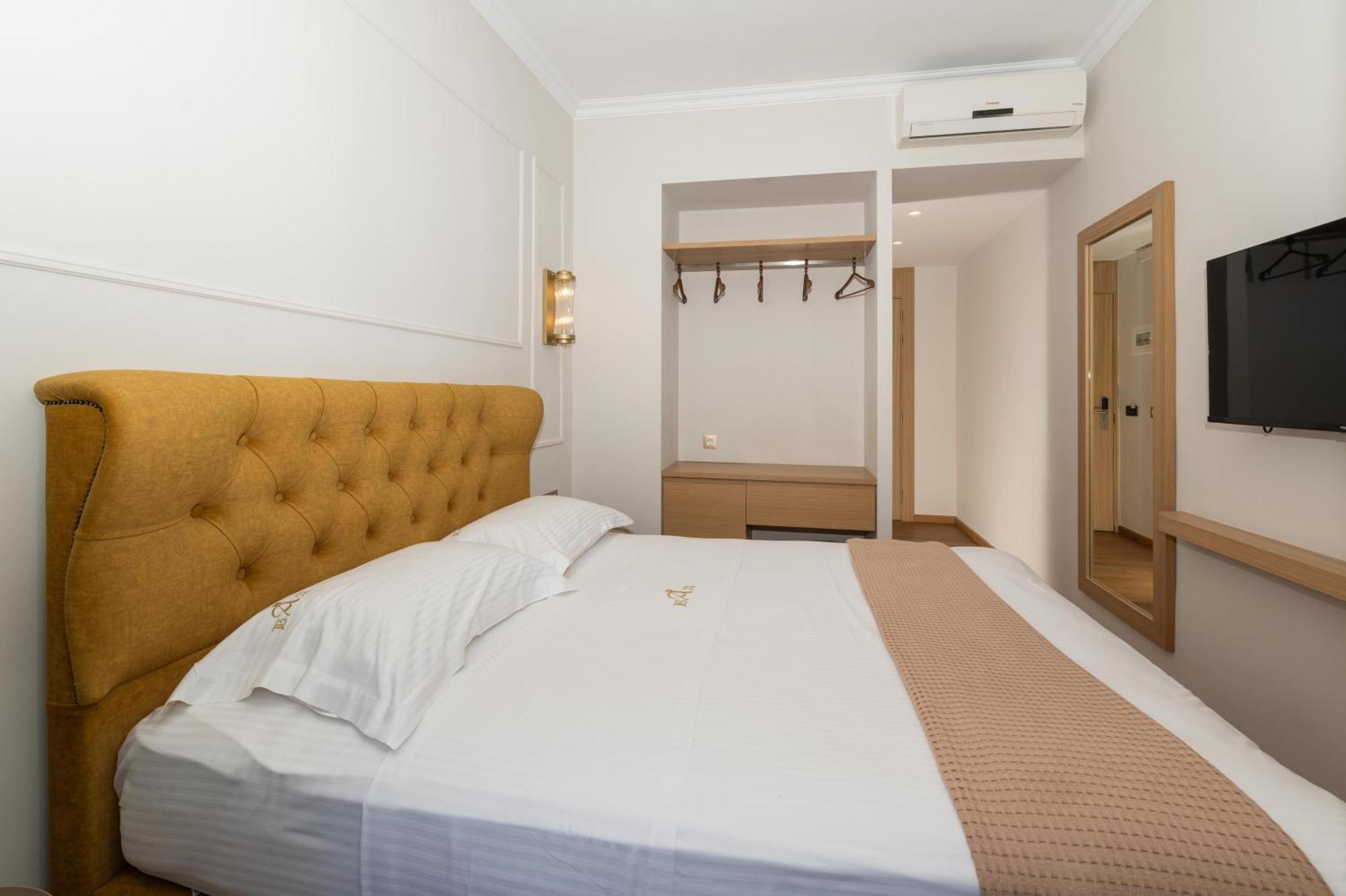 Aktaion City Hotel Gythio Exterior photo